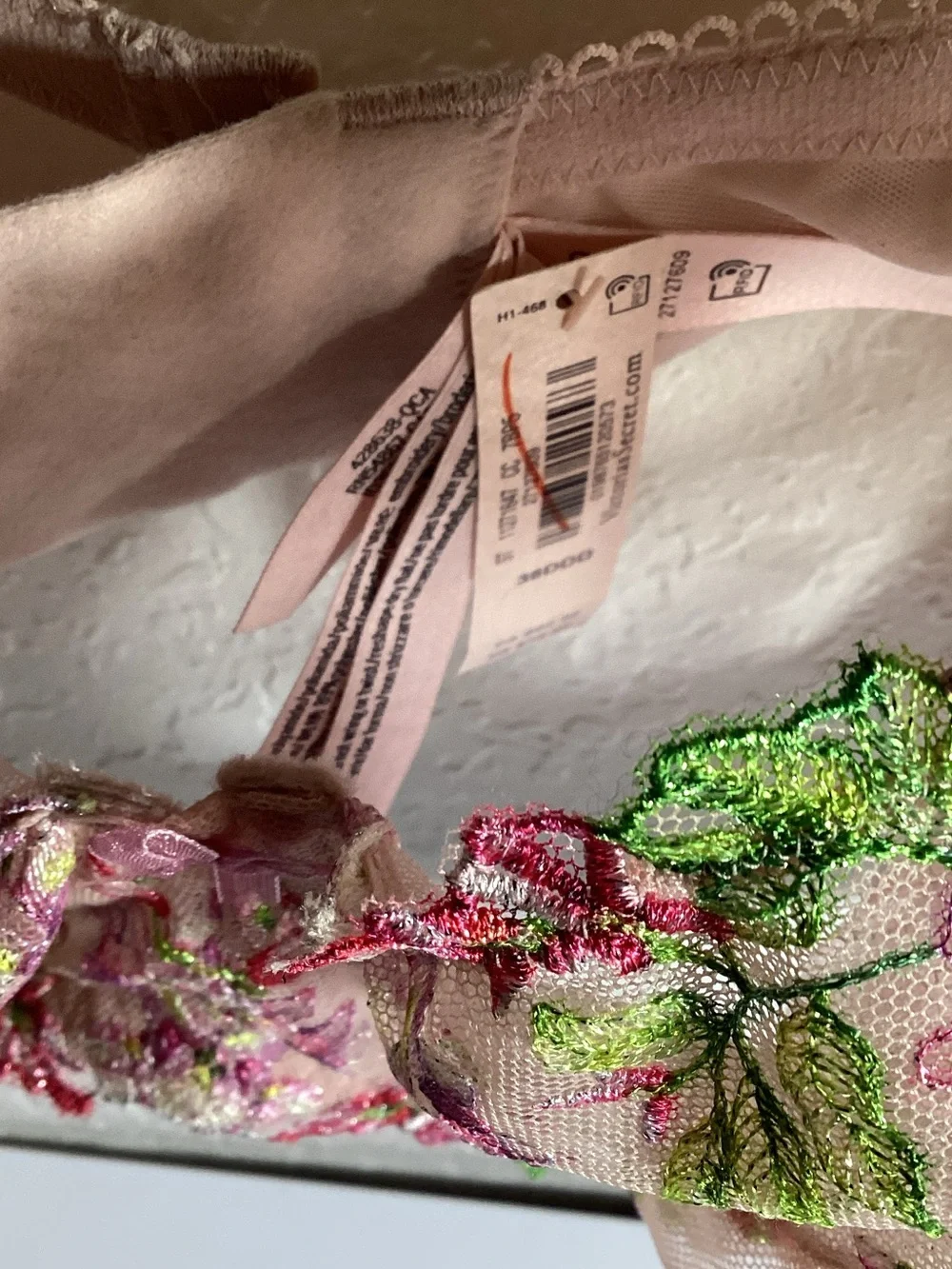 Victoria's Secret Blush Pink Floral Embroidered Underwire Bra